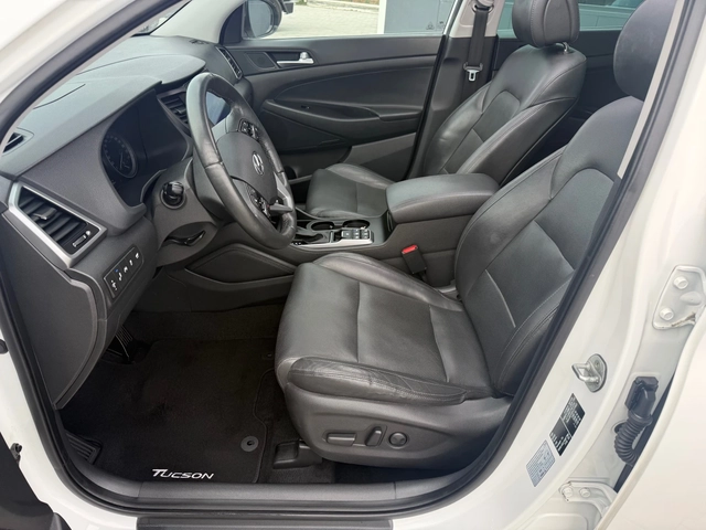 Hyundai Tucson 1.7crdi - автомобили, коли, обяви за нови и употребявани 8