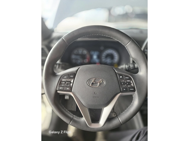Hyundai Tucson 2.0 CRDI - ОЧАКВАН ВНОС - автомобили, коли, обяви за нови и употребявани 5