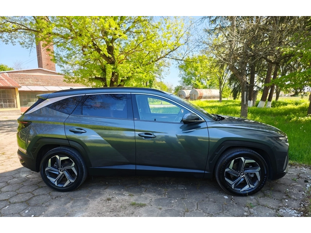Hyundai Tucson 2.0 CRDI - автомобили, коли, обяви за нови и употребявани 2