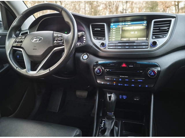 Hyundai Tucson 2.0 CRDI 4x4 - ПРОМОЦИЯ ! - автомобили, коли, обяви за нови и употребявани 11