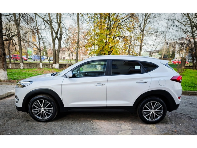 Hyundai Tucson 2.0 CRDI 4x4 - ПРОМОЦИЯ ! - автомобили, коли, обяви за нови и употребявани 7