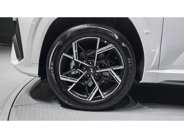 Hyundai Tucson 1.6 Turbo 2WD N Line PREMIUM - автомобили, коли, обяви за нови и употребявани 4
