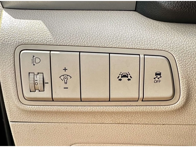 Hyundai Tucson 1.7D 116HP LANE ASSIST KEYLESS CAMERA EU6B - автомобили, коли, обяви за нови и употребявани 9