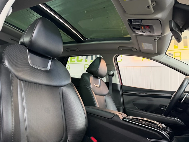 Hyundai Tucson Hybrid Luxury AWD/4x4 * 23 400km* - автомобили, коли, обяви за нови и употребявани 14