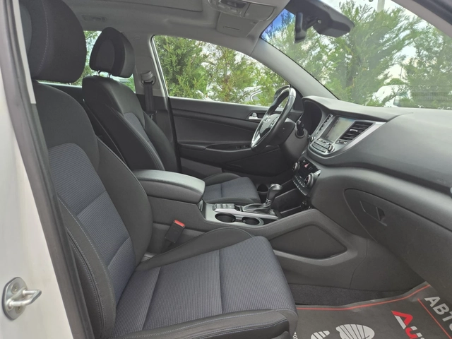 Hyundai Tucson 2.0CRDI-136кс= АВТОМАТ= 4Х4= 156.000км= ПАНОРАМА - автомобили, коли, обяви за нови и употребявани 14