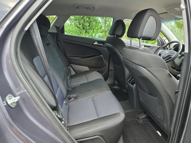 Hyundai Tucson 2.0CRDI-136кс= 6ск= 4х4= КАМЕРА= НАВИ= KEYLESS - автомобили, коли, обяви за нови и употребявани 12