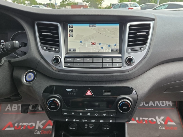 Hyundai Tucson 2.0CRDI-136кс= 6ск= 4х4= КАМЕРА= НАВИ= KEYLESS - автомобили, коли, обяви за нови и употребявани 14