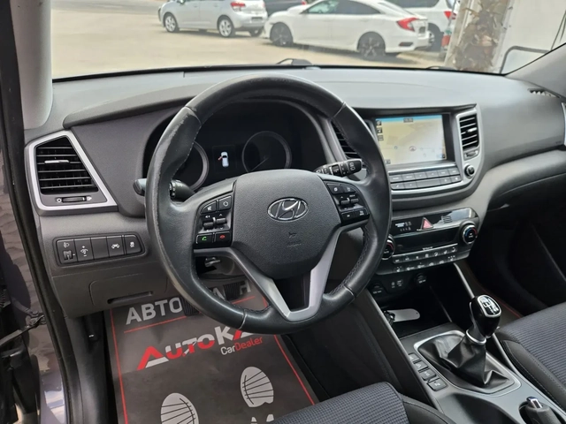 Hyundai Tucson 2.0CRDI-136кс= 6ск= 4х4= КАМЕРА= НАВИ= KEYLESS - автомобили, коли, обяви за нови и употребявани 7