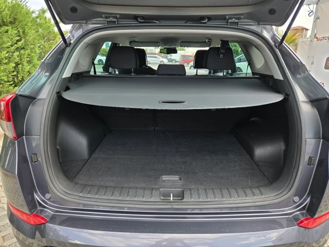Hyundai Tucson 2.0CRDI-136кс= 6ск= 4х4= КАМЕРА= НАВИ= KEYLESS - автомобили, коли, обяви за нови и употребявани 8