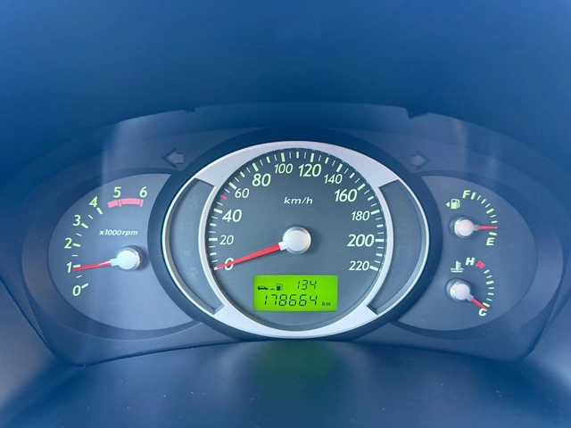 Hyundai Tucson 2, 000CRDI 4x4 EURO4 - автомобили, коли, обяви за нови и употребявани 11