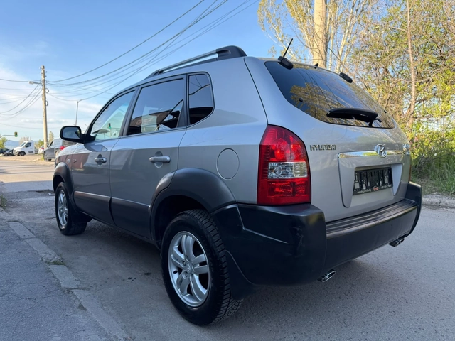 Hyundai Tucson 2, 000CRDI 4x4 EURO4 - автомобили, коли, обяви за нови и употребявани 4