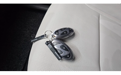Hyundai Tucson PREMIUM 4WD * ОБДУХ * DIS * KAMEPA - автомобили, коли, обяви за нови и употребявани 13