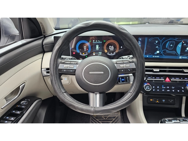 Hyundai Tucson PREMIUM 4WD * ОБДУХ * DIS * KAMEPA - автомобили, коли, обяви за нови и употребявани 6