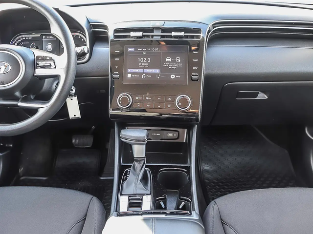 Hyundai Tucson ESSENTIAL | APPLE CARPLAY | BACKUP CAMERA | HTD SE Front Wheel Drive - автомобили, коли, обяви за нови и употребявани 15