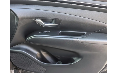 Hyundai Tucson ESSENTIAL | APPLE CARPLAY | BACKUP CAMERA | HTD SE Front Wheel Drive - автомобили, коли, обяви за нови и употребявани 17