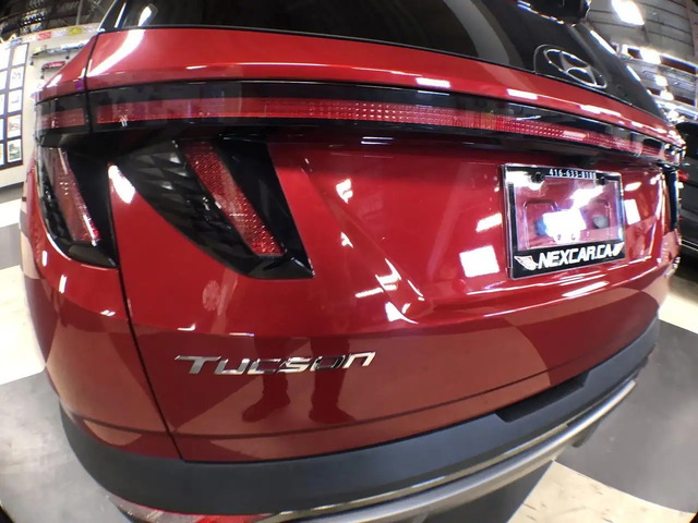 Hyundai Tucson ULTIMATE AWD LEATHER PAN/ROOF NAV B/SPOT CAMERA All Wheel Drive - автомобили, коли, обяви за нови и употребявани 15