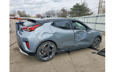hyundai-veloster-1-6l-4-front-wheel-drive - 2