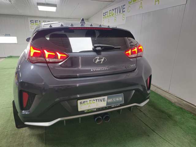 Hyundai Veloster 1.6 Turbo - автомобили, коли, обяви за нови и употребявани 5
