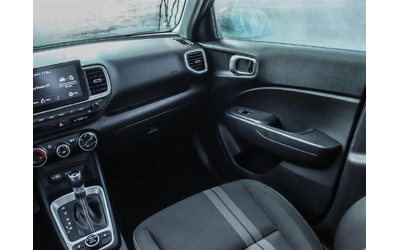 Hyundai Venue CARPLAY  PUSH START С РЕГИСТРАЦИЯ & АВТОКРЕДИТ - автомобили, коли, обяви за нови и употребявани 6