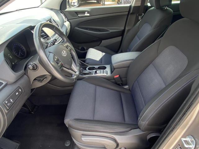 HYUNDAY TUCSON 1.7D AUTOMATIC - автомобили, коли, обяви за нови и употребявани 6