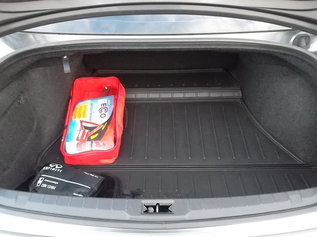 Infiniti Q 60 S - автомобили, коли, обяви за нови и употребявани 10