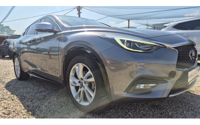 infiniti-q30 - 1
