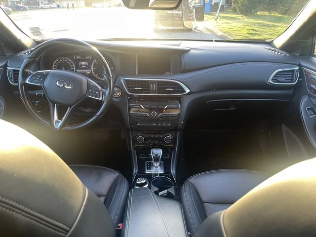 Infiniti Q30 2.2D* AWD* KEYLESS* MEMORY* КАМЕРА* 19Inch - автомобили, коли, обяви за нови и употребявани 6