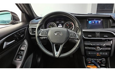 Infiniti Q30 2.0 Essential - автомобили, коли, обяви за нови и употребявани 13