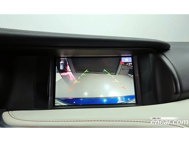 Infiniti Q30 2.0t GALLERY WHITE * БЯЛА КОЖА * ПАНОРАМА * 2КЛЮЧА - автомобили, коли, обяви за нови и употребявани 6
