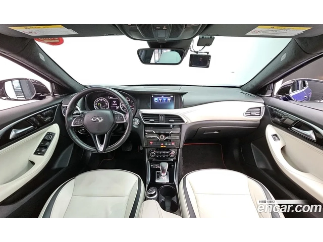 Infiniti Q30 2.0t GALLERY WHITE * БЯЛА КОЖА * ПАНОРАМА * 2КЛЮЧА - автомобили, коли, обяви за нови и употребявани 3