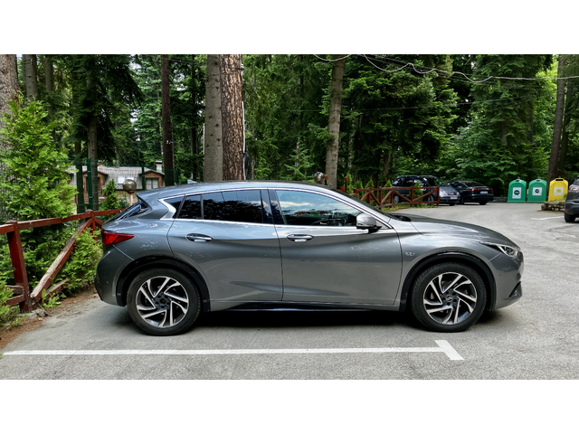 Infiniti Q30 QX30 2.2D 16V TURBO 4x4 64000km - автомобили, коли, обяви за нови и употребявани 2