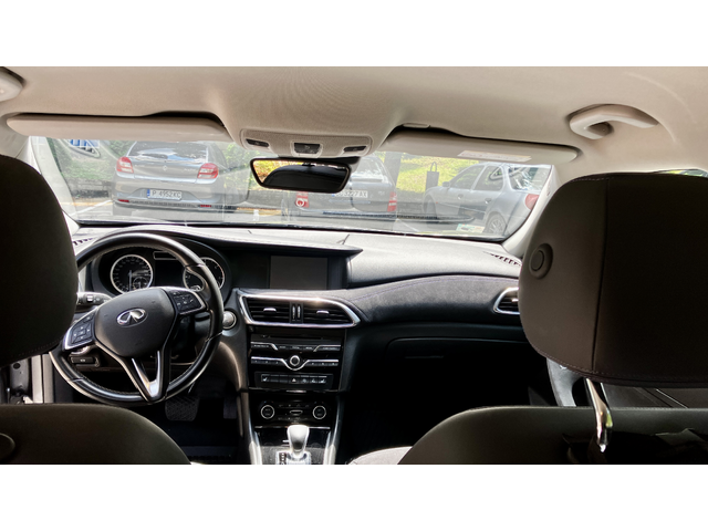 Infiniti Q30 QX30 2.2D 16V TURBO 4x4 64000km - автомобили, коли, обяви за нови и употребявани 4