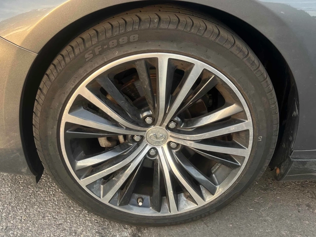 Infiniti Q60 CARFAX - автомобили, коли, обяви за нови и употребявани 5