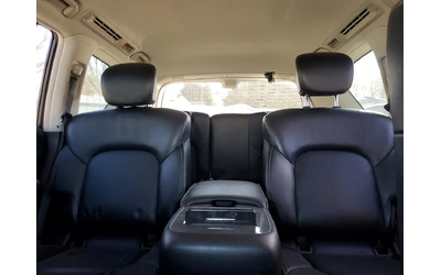 Infiniti QX80 LUXE - автомобили, коли, обяви за нови и употребявани 8