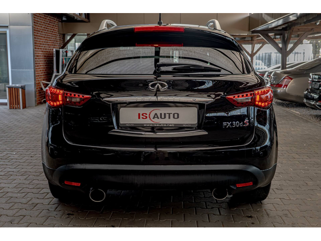 Infinity FX30 SD/Дистроник/Lane Assist/Камера 360/Обдухване - автомобили, коли, обяви за нови и употребявани 3