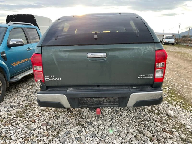 Isuzu D-max 2.5TDi 163к.с. на части - автомобили, коли, обяви за нови и употребявани 1