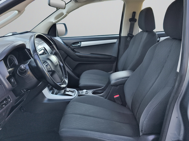 Isuzu D MAX 4x4 D/C GRAVITY 6AT - автомобили, коли, обяви за нови и употребявани 10