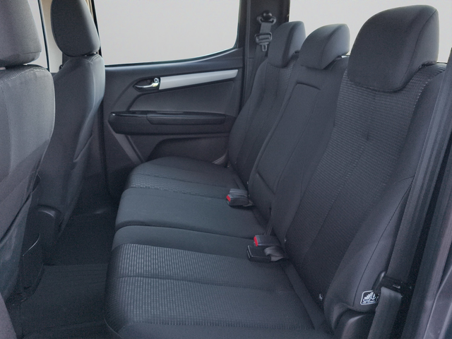 Isuzu D MAX 4x4 D/C GRAVITY 6AT - автомобили, коли, обяви за нови и употребявани 11