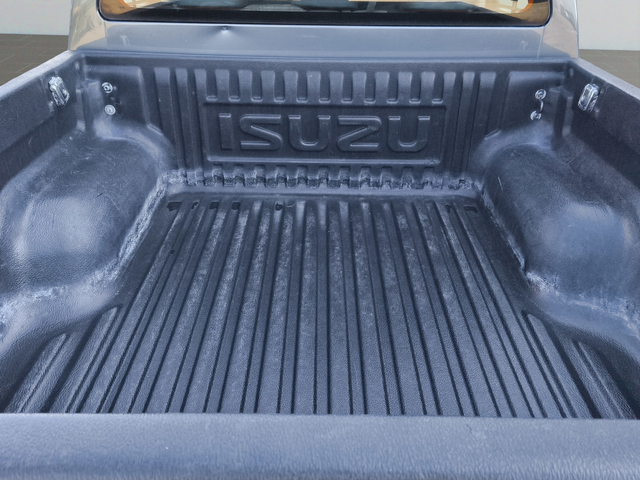 Isuzu D MAX 4x4 D/C GRAVITY 6AT - автомобили, коли, обяви за нови и употребявани 13