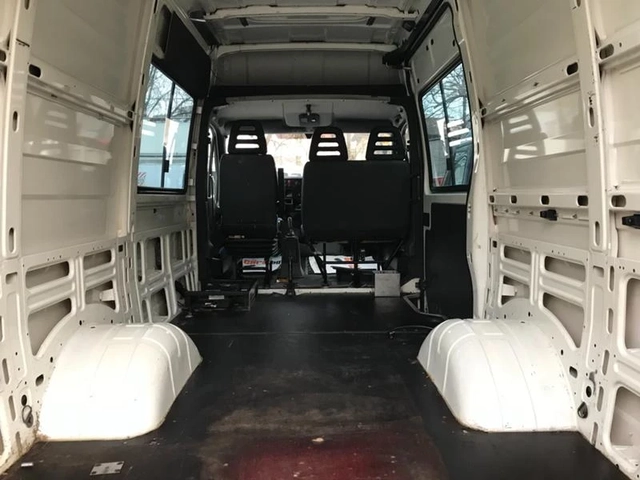 Iveco 35c11 МЕТАН - автомобили, коли, обяви за нови и употребявани 6