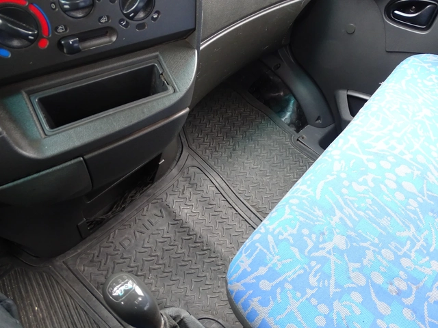Iveco 35c13 КАТ. * Б* ВНОС ОТ ШВЕЙЦАРИЯ * - автомобили, коли, обяви за нови и употребявани 11