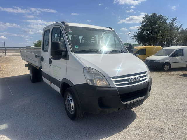Iveco 35c15 - автомобили, коли, обяви за нови и употребявани 1