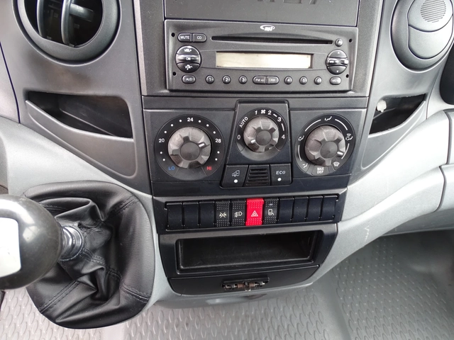 Iveco 35c15 * * КЛИМАТИК* * Каросерия -5.50 м - автомобили, коли, обяви за нови и употребявани 12