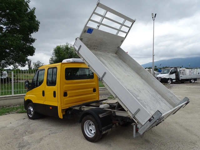 Iveco 35c17 3.0HPI * 7-места* ГОРЕН КЛИМАТИК НА КАБИНАТА - автомобили, коли, обяви за нови и употребявани 4