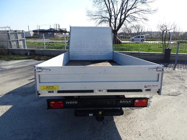 Iveco 35c17 3.0HPI  КАТ. * Б* БОРДОВИ * 4, 15 М КАРОСЕРИЯ * * - автомобили, коли, обяви за нови и употребявани 4