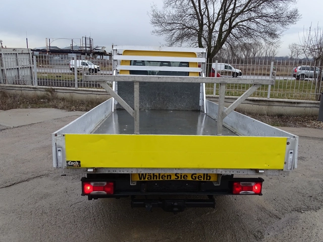 Iveco 35c18 * * * 4, 10 м КАРОСЕРИЯ* * * - автомобили, коли, обяви за нови и употребявани 4