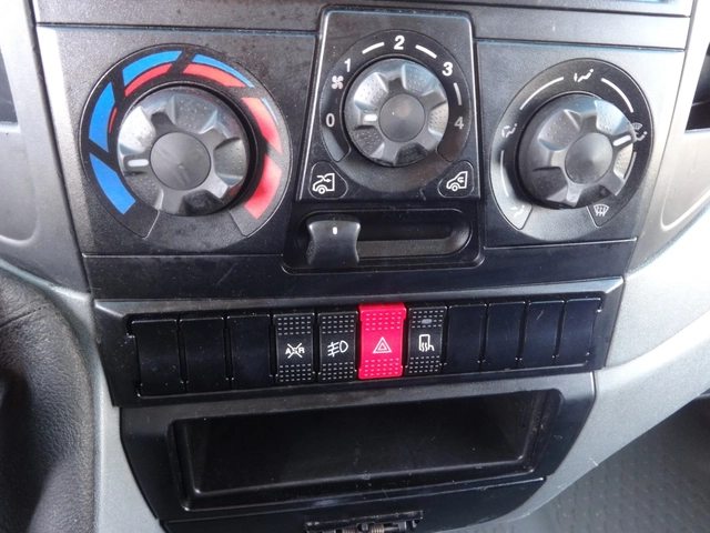 Iveco 35c18 3.0HPI  КАТ. * Б* - автомобили, коли, обяви за нови и употребявани 13
