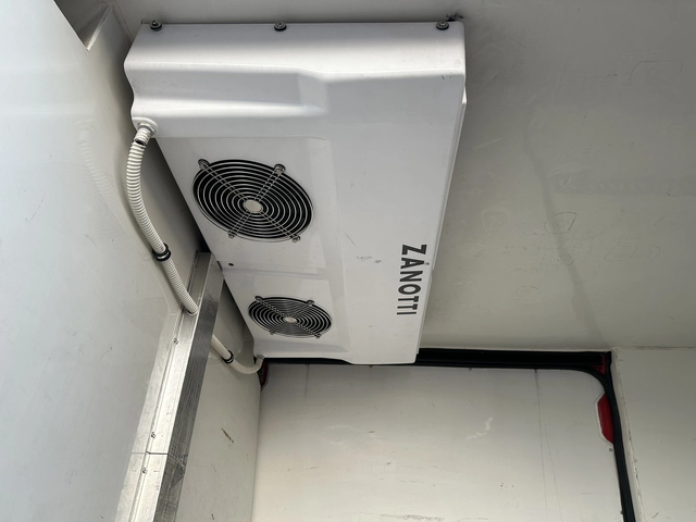 Iveco 35s15 ХЛАДИЛЕН* 3.0 БЕНЗИН/МЕТАН* КЛИМАТРОНИК - автомобили, коли, обяви за нови и употребявани 12