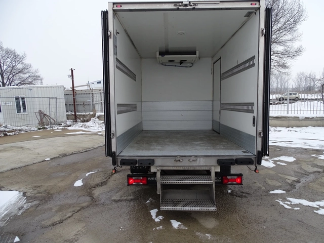 Iveco 35s16 ХЛАДИЛЕН * КЛИМАТИК* - автомобили, коли, обяви за нови и употребявани 6