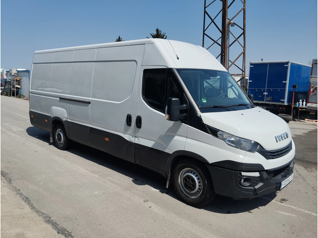 Iveco 35S18 3.0D Камера - автомобили, коли, обяви за нови и употребявани 2